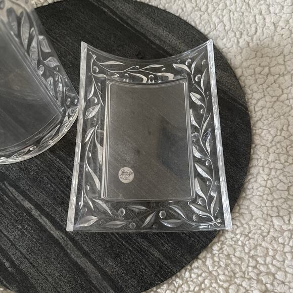 Set Of 2 Vintage Cristal D'Arque Picture Frame Lead Crystal Curved Leaf Pattern - Picture 7 of 7